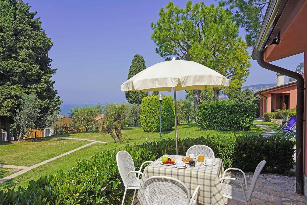 Residence Arca Bardolino Exterior photo